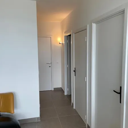 Appartement Volledig Gerenoveerd Met Zeezicht *
