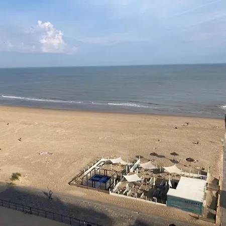 Volledig Gerenoveerd Met Zeezicht *