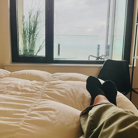 Volledig Gerenoveerd Met Zeezicht *